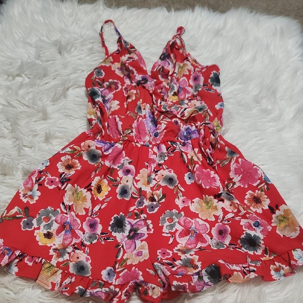 One Clothing- Los Angeles Floral Romper- Small